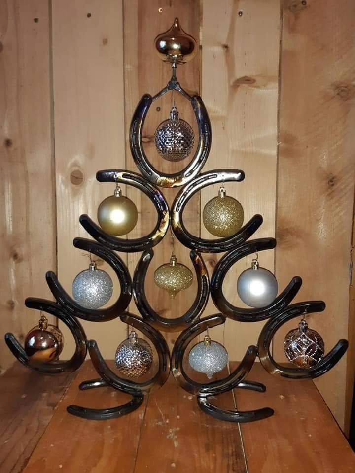 Horseshoe Lucky Christmas Xmas Tree / 4 Tier